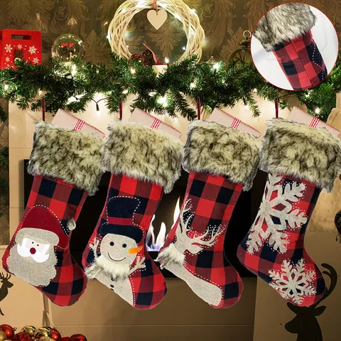 Lot de Grandes Chaussettes de Noël à Carreaux Buffalo en Jute et Fausse Fourrure Bottes de Noël Suspendues pour Cheminée Sacs Cadeaux