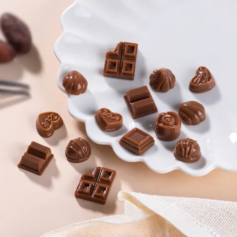 Simulation Chocolate Resin Miniature Play Food DIY Accessories Heart Square Shape For Hairpins Fridge Magnets Desk Ornament