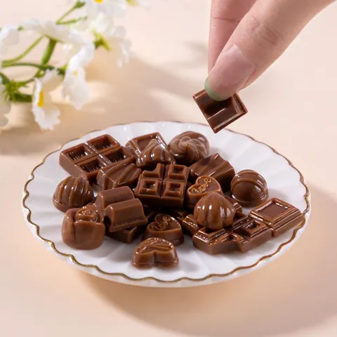 Simulation Chocolate Resin Miniature Play Food DIY Accessories Heart Square Shape For Hairpins Fridge Magnets Desk Ornament