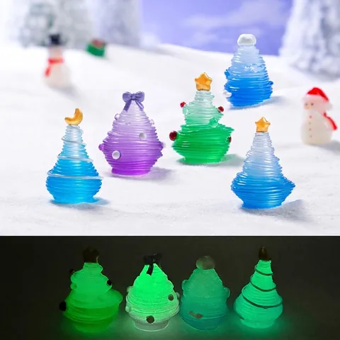 Sapin de Noël Lumineux Figurine Miniature en Résine Texture Brossée Mini Ornement pour Décoration de Micro Paysage de Neige DIY pour Cadeau de Fête