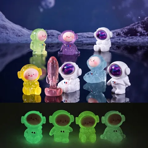 Luminous Astronaut Rocket Figurine Mini Space Theme Resin Ornament For DIY Micro Landscape Desktop Home Decor Gift