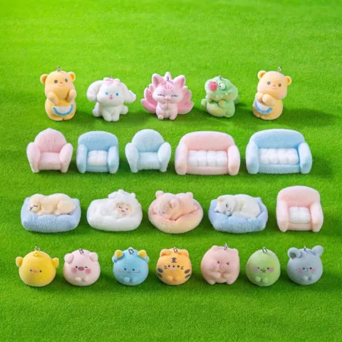 Süße Beflockte Mini Tierfiguren DIY Harz Miniatur Ornamente Für Schlüsselanhänger Tasche Anhänger Haus Auto Schreibtisch Deko Geschenk
