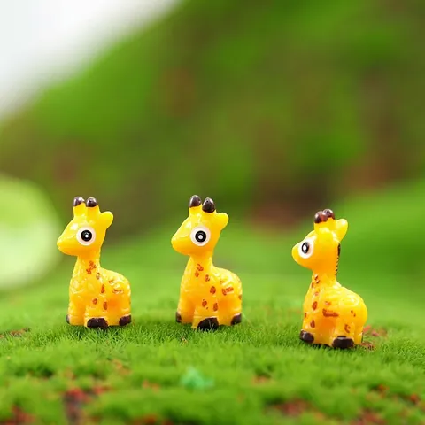 Miniature Resin Giraffe Figurine Small Sika Deer Animal Statue Decor For Moss Micro Landscape Succulent DIY Garden Accessory