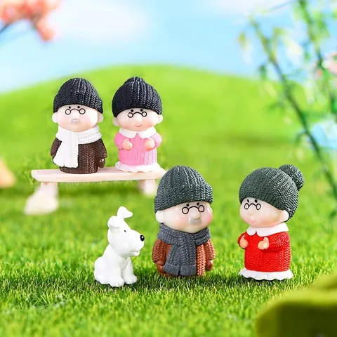 Figurine Coppia Nonni in Abito Invernale Ornamenti Micro Paesaggio DIY Muschio Miniatura Giardino delle Fate Decorazione Statua Vecchia Coppia
