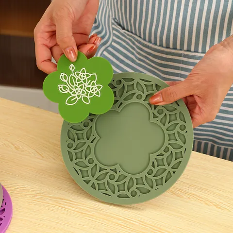 Round PVC Heat Resistant Placemat Geometric Hollow Floral Pattern Insulated Pot Mat Coaster For Kitchen Dining Table Home