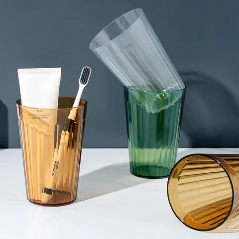 Minimalistischer Transparenter PET Mundspülbecher Vertikale Streifen Rutschfester Zahnbürstenhalter Badezimmerbecher