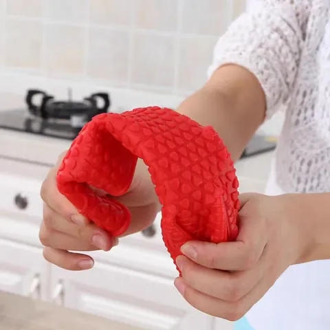 Heat Resistant Silicone Oven Mitts Non-slip Heart Pattern Kitchen Baking Gloves Five Finger Design For Cooking Microwave