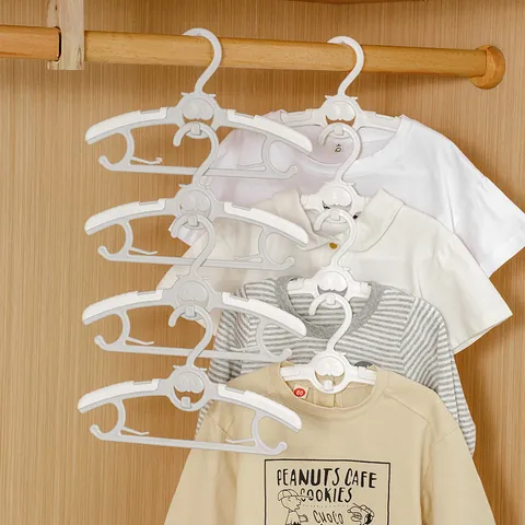 Retractable Kids Hangers Seamless Plastic Clothes Hangers Non-Slip Adjustable Baby Hangers Space Saving Closet Organizer