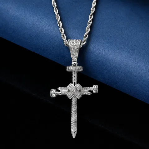 Collier Pendentif Croix en Clou Hip Hop Homme Cuivre Zirconia Incrusté Bijoux Croix en Vis Iced Out Avec Chaîne Torsadée