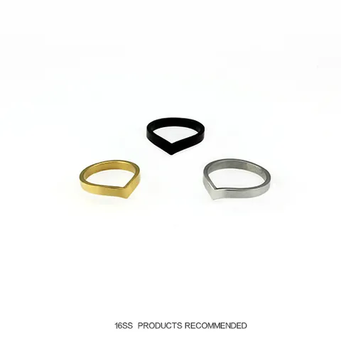 Minimalist Stainless Steel Heart V-shaped Ring Original Individual Design Couple Rings Electroplated Jewelry For Men Women