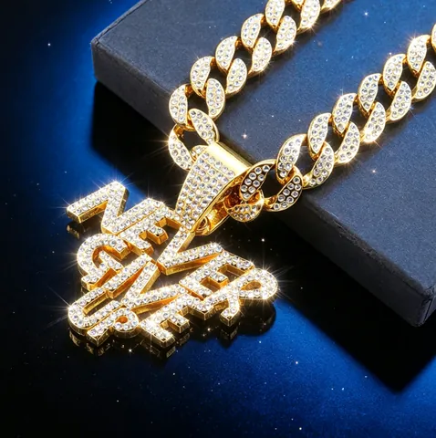 Hip Hop Never Give Up Colgante Letras Collar Hombre Mujer Iced Out Strass Cadena Cubana Aleación de Zinc Collar Colgante Fiesta Joyería