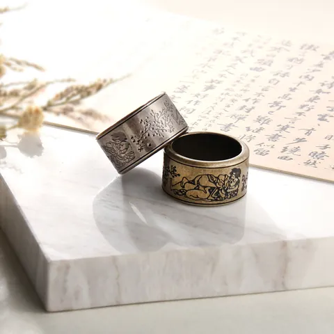 Japanischer Vintage Shunga Erotik Pflaumenblüte Relief Titanstahl Breiter Bandring Für Herren Damen Antik Bronze Silber