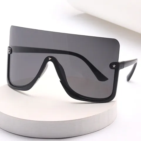 Oversized Shield Sunglasses For Women Men Futuristic One Piece Lens UV400 Protection Star Rivet Decor Fashion Eyewear