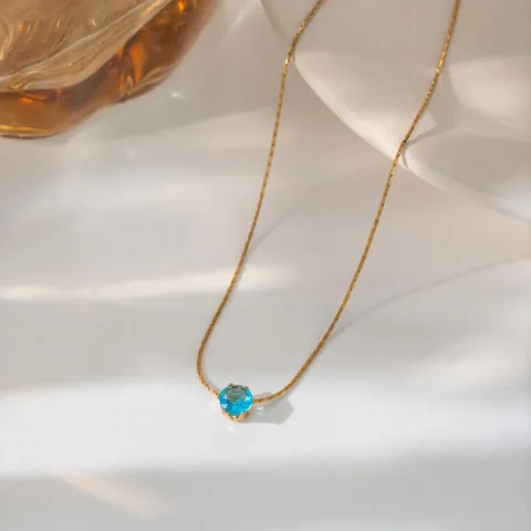 Titanium Steel Six-Claw Rhinestone Pendant Necklace for Women Light Luxury Colorful Zircon Style Clavicle Chain Party Jewelry