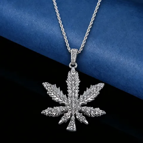 Hip Hop Iced Out Maple Leaf Pendant Necklace For Men Women Alloy Rhinestone Leaf Charm Pendant Jewelry Gift Rope Chain