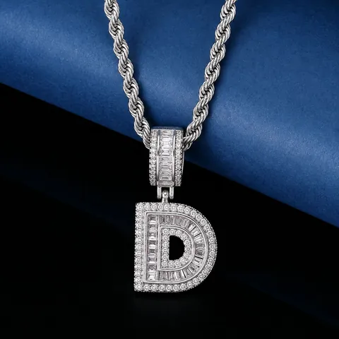 Collana con Pendente a Lettera Iniziale Hip Hop Iced Out in Rame con Zirconia Baguette Collana Alfabeto con Catena a Corda per Uomo Donna Gioielli