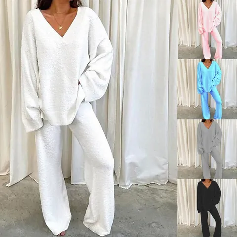 Women Casual V-Neck Home Wear Set Thickened Warm Fleece Polyester Top And Bottom Lounge Pajamas Sleepwear Set