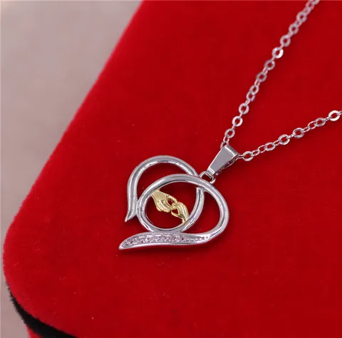 Mode Koper Zirconia Hart Hanger Halsketting Grote Hand die Kleine Hand Vasthoudt Moederliefde O-ketting Galvaniseren Sieraden Cadeau voor Moederdag Vrouwen