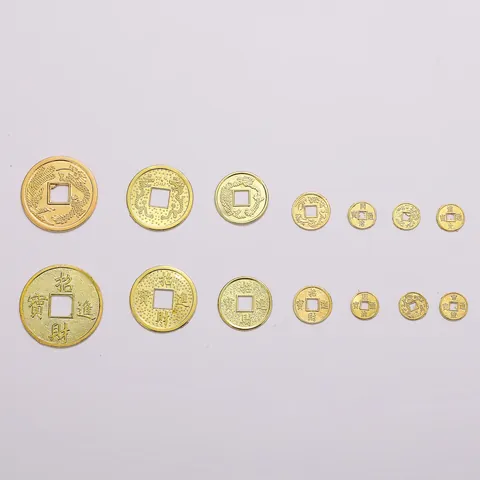 Antieke Chinese Geluksmunten Legering Verguld Traditionele Geluksmunten Voor Huisdecoratie Decoratieve Metalen Ambachten Goudkleur