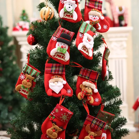 Small Christmas Stocking Gift Bags Red Plaid Non-woven Fabric Santa Snowman Reindeer Bear Christmas Tree Hanging Ornament Candy Bag