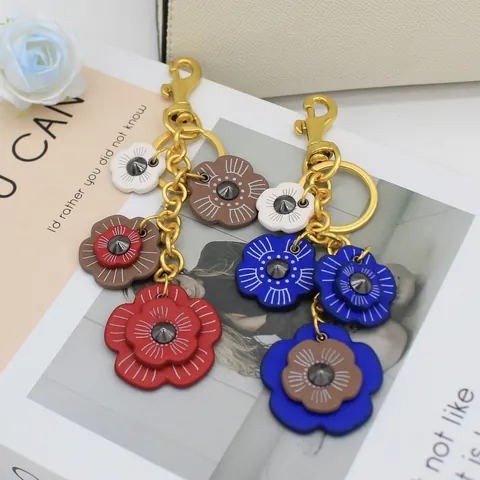 Llavero Retro de Cuero PU con Flor de Camelia Adorno Floral Hecho a Mano para Bolso Mujer Colgante de Anillo de Llave