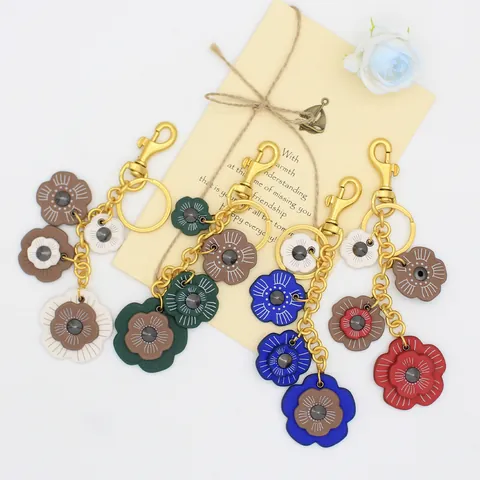 Llavero Retro de Cuero PU con Flor de Camelia Adorno Floral Hecho a Mano para Bolso Mujer Colgante de Anillo de Llave