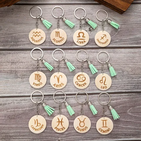 Portachiavi Tondo in Legno Stile Rustico Costellazione Inciso al Laser Motivo Lettere Nappina Verde Menta Regalo per Amici Donne Uomini