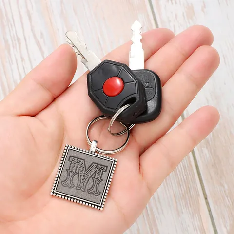 Personalized Initial Letter Keychain Vintage Zinc Alloy Artificial Leather Embossed Square Pendant Bag Charm Key Ring Gift
