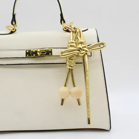 Llavero de Cuero PU Tejido a Mano con Nudo Chino Adorno para Bolso con Cuentas de Madera Colgante Retro para Mochila