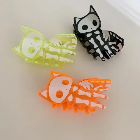 Halloween Spooky Skeleton Cat Hair Claw Clip Acrylic Funny Skeleton Kitten Hair Clip Vintage Spooky Hair Styling Accessories For Women
