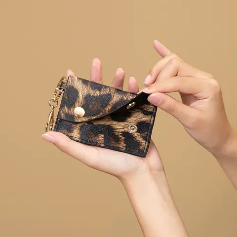 Luipaardprint PU Leer Sleutelhanger Mini Portemonnee Voor Dames Draagbare Kaarthouder Muntzak Met Gouden Metalen Haak