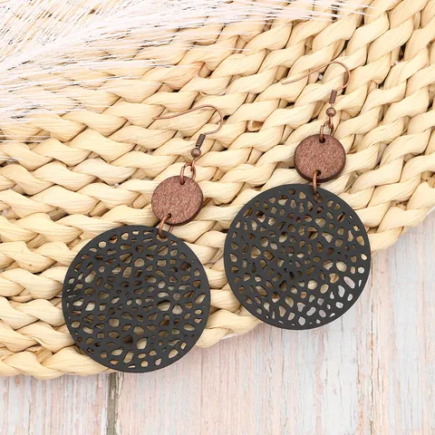 Pendientes Colgantes Vintage Bohemios de Cuero y Madera Redondos Calados para Mujer Joyería Geométrica Hecha a Mano