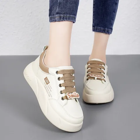 Women's Fashion Casual Platform Sneakers Microfiber Leather Color Block Non-slip Board Shoes Retro Thick Sole Walking Shoes Jewelry Charm Sneakers