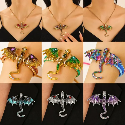 Collana con Pendente Drago Volante Occidentale Vintage in Lega Smalto Colorato Strass Gioielli Drago per Uomo Donna Collana Fantasy Gotica