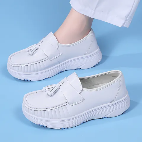 Women Genuine Leather Nurse Shoes Soft Sole Breathable Hospital Work Shoes Non-Slip Lightweight Tassel Loafers Professional Footwear
