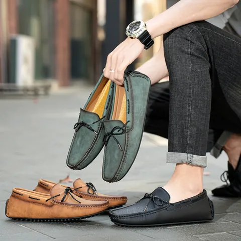 Mocassins pour Hommes en Cuir Microfibre Décontractés Sans Lacets Chaussures de Conduite Surpiqûres Vintage Semelle en Caoutchouc Antidérapante Chaussures Plates Confortables