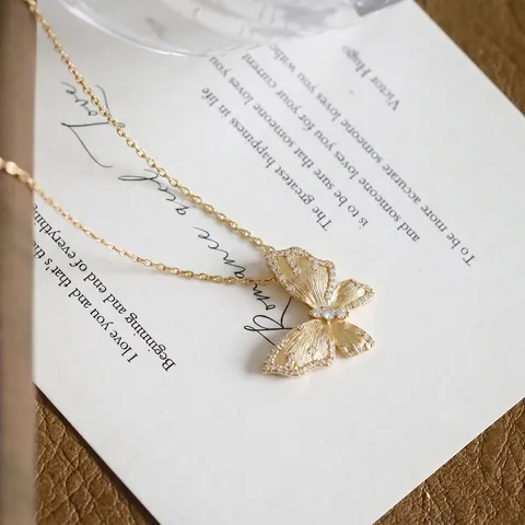 Collar con Colgante de Mariposa de Plata de Ley 925 Bañado en Oro Vintage para Mujer Textura Cepillada Circonia Incrustada Joyería de Lujo