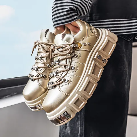 Sneakers Alte da Uomo Stile Punk Heavy Metal con Zeppa Oro Metallizzato Pelle in Microfibra Streetwear Suola Spessa Scarpe da Skate