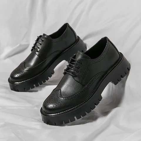 Herren Brogue Lederschuhe Dicke Sohle Plateau Größensteigernd Wingtip Schnitzerei Schnüren Lässig Business Britischer Stil Schwarz