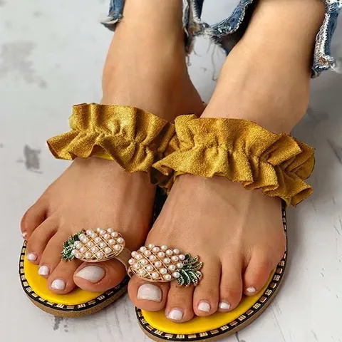 Women's Summer Ruffle Flat Flip Flops Fashion Beach Sandals with Artificial Pearl Pineapple Decor PU Leather Non-Slip Shoes