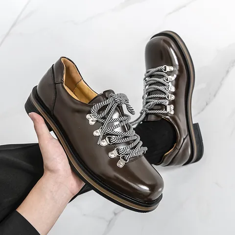 Scarpe Uomo Stile Britannico Punta Larga Stringate in Pelle PU Business Casual Formali da Ufficio Con Lacci a Righe
