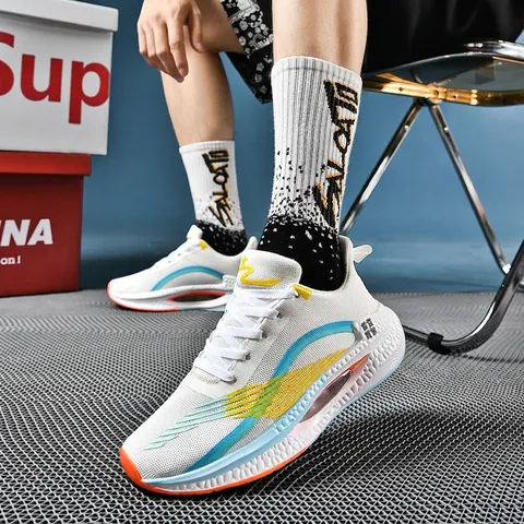 Scarpe da Corsa Professionali in Piastra di Carbonio Unisex Ultra Leggere Ammortizzanti in Rete Traspirante Sneakers Sportive per Studenti