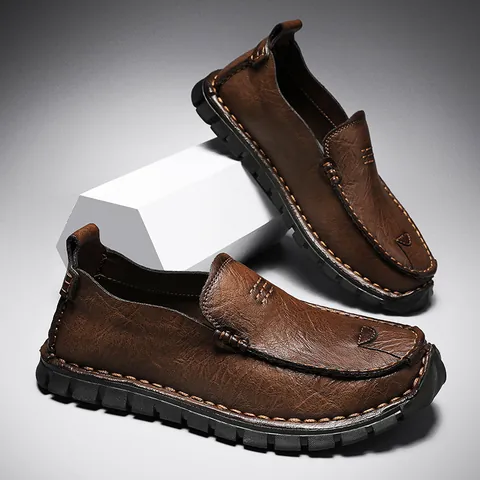 Herren Handgefertigte Spaltleder Slipper Britischer Stil Slip On Fahrschuhe Lässige Einfarbige Handgenähte Gummisohle Flache Schuhe