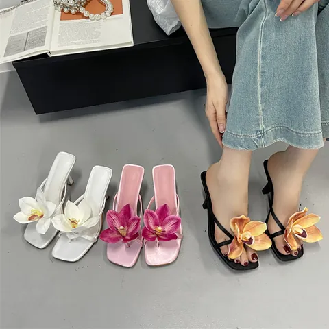 Women's High Heel Sandals Fashion Flower Decor Mules French Style Square Toe Flip Flop Slippers Elegant Summer Outdoor Slides Microfiber Heeled Shoes