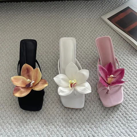 Women's High Heel Sandals Fashion Flower Decor Mules French Style Square Toe Flip Flop Slippers Elegant Summer Outdoor Slides Microfiber Heeled Shoes