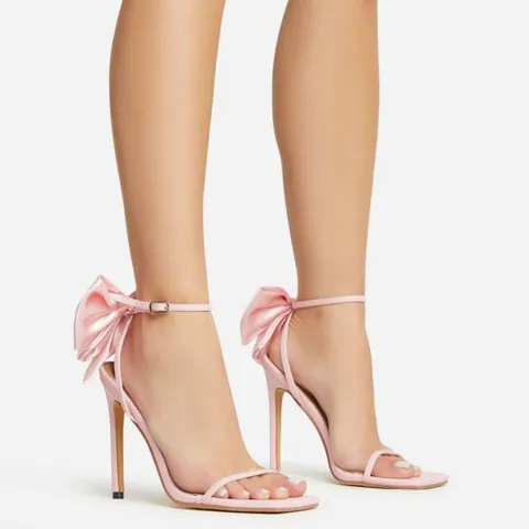 Sandales à Talons Aiguilles pour Femmes Style Européen en Satin avec Nœud Papillon Bout Carré Élégantes Chaussures de Soirée Mariage