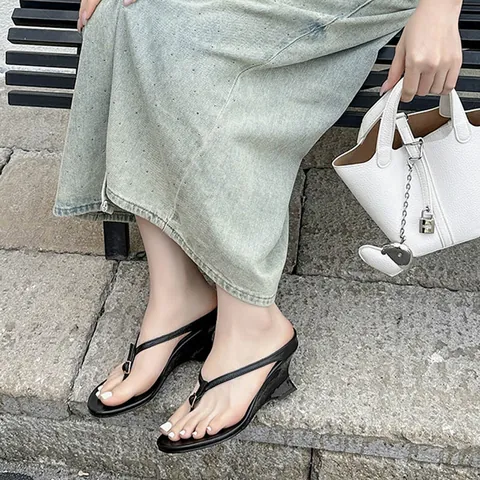 Infradito con Zeppa Minimalista Francese Donna Sandali Tacco Alto Cinturini Pelle PU Lucida Punta Tonda Ciabatte Estive Mare