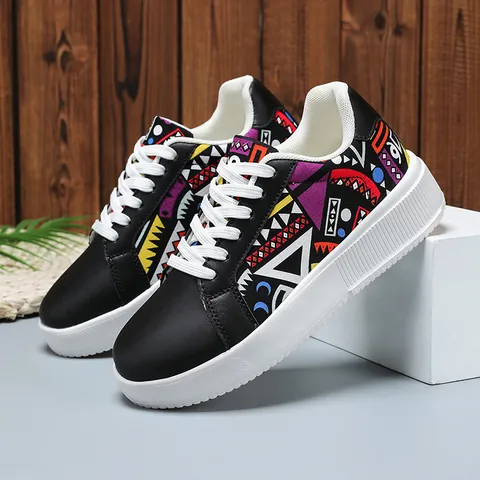 Women's Low-top Skate Shoes Hip-hop Style Geometric Ethnic Pattern Sneakers Thick Sole Lace-up Casual Fashion Board Shoes
