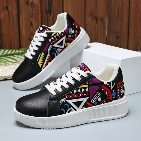 Women's Low-top Skate Shoes Hip-hop Style Geometric Ethnic Pattern Sneakers Thick Sole Lace-up Casual Fashion Board Shoes