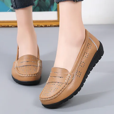 Women Hollow Out Split Leather Loafers Casual Slip On Flat Shoes Breathable Nurse Moccasins Round Toe Soft Daily Walking Shoes